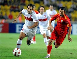T�rkiye Romanya'yi 2 golle devirdi