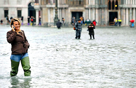 Venedik yine sular altında kaldı! galerisi resim 21