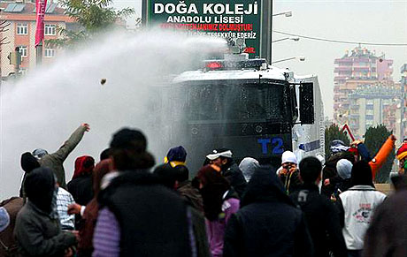 Diyarbakır Karıştı 1 Öğrenci Öldü galerisi resim 10