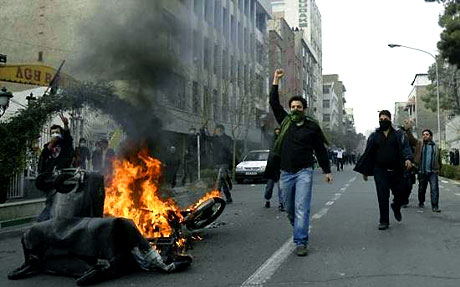 İran yine kırmızı: Gösteriler durmuyor! galerisi resim 17