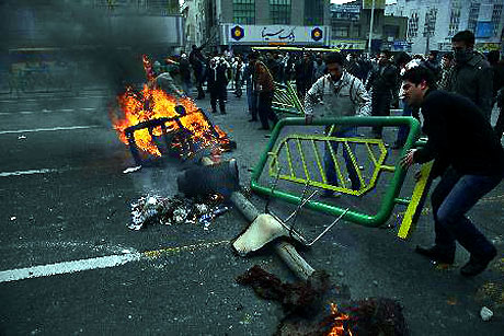 İran yine kırmızı: Gösteriler durmuyor! galerisi resim 18