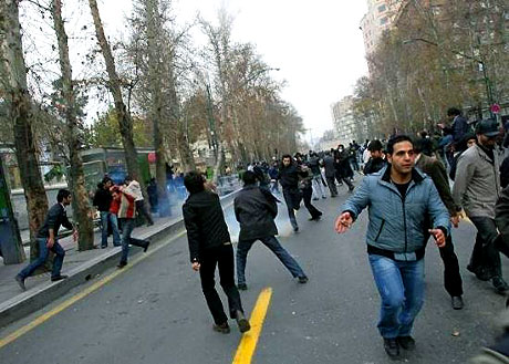 İran yine kırmızı: Gösteriler durmuyor! galerisi resim 4