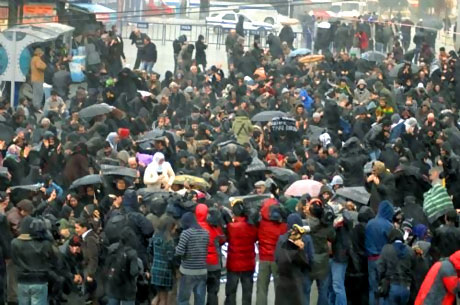 Polis, kadın çocuk ayırmadı! galerisi resim 38