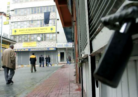 Polis, kadın çocuk ayırmadı! galerisi resim 50