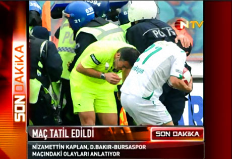 Diyarbakır Bursa maçında olaylar çıktı! galerisi resim 20