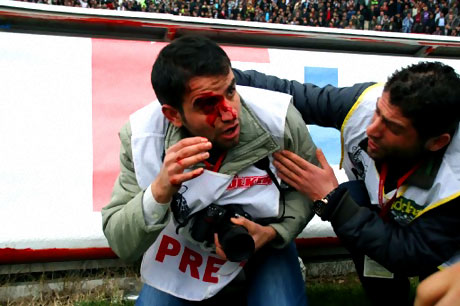 Diyarbakır Bursa maçında olaylar çıktı! galerisi resim 33