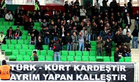 Diyarbakır Bursa maçında olaylar çıktı! galerisi resim 4