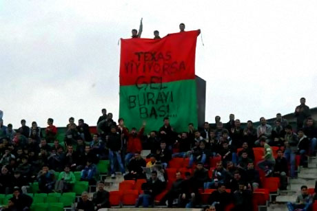 Diyarbakır Bursa maçında olaylar çıktı! galerisi resim 7