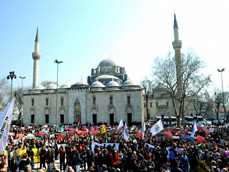 Onbinler İstanbul'da İsrail'i protesto etti! galerisi resim 3