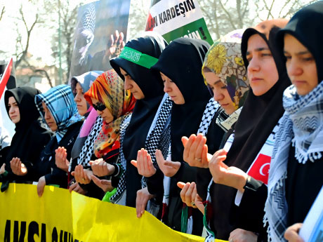 Onbinler İstanbul'da İsrail'i protesto etti! galerisi resim 5