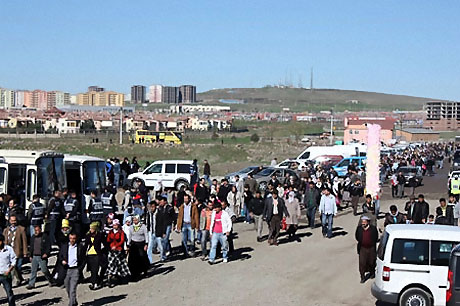 Diyarbakır'da Newroz ateşi yakıldı galerisi resim 32