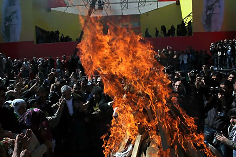 Diyarbakır'da Newroz ateşi yakıldı galerisi resim 38
