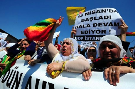 Taksim'de Binler Türk'e Saldırıyı kınadı galerisi resim 2