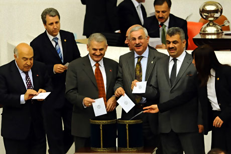 Bir Anayasa maratonu böyle geçti galerisi resim 6