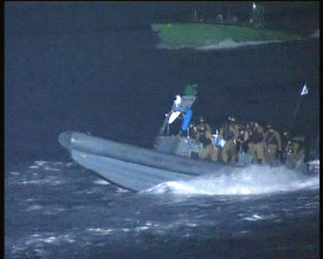 İsrail yardım gemisine böyle saldırdı galerisi resim 5