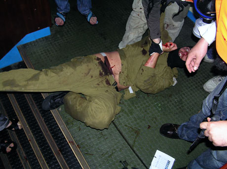 İsrail'in imajı yerlerde: Ağlayan komando! galerisi resim 14