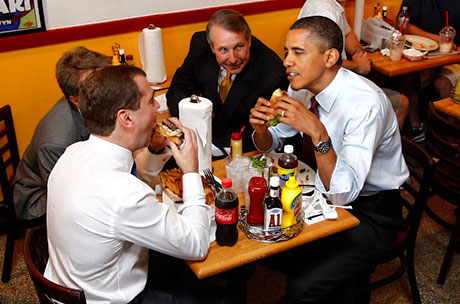 Obama ve Medvedev hamburgerci'de galerisi resim 14