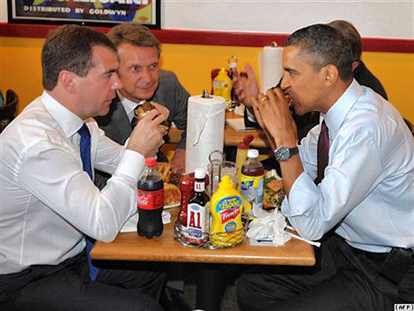 Obama ve Medvedev hamburgerci'de galerisi resim 2