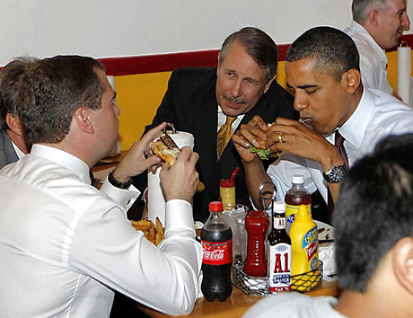 Obama ve Medvedev hamburgerci'de galerisi resim 3