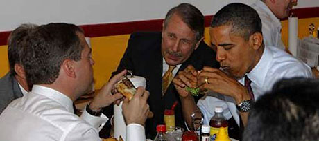 Obama ve Medvedev hamburgerci'de galerisi resim 8