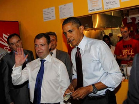 Obama ve Medvedev hamburgerci'de galerisi resim 9