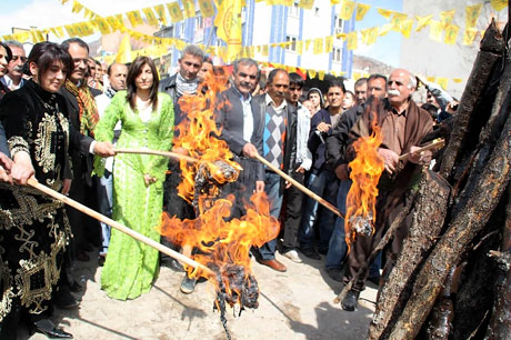 Tarihi 2011 Newroz'undan manzaralar galerisi resim 51