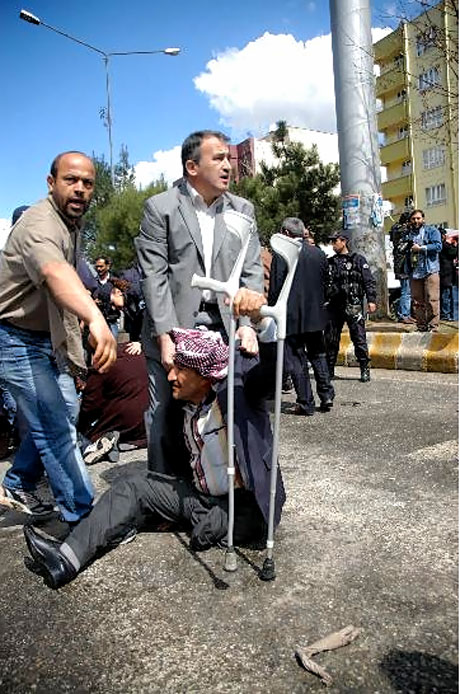 'Sivil itaatsizlik' eylemi ve Polis müdahalesi galerisi resim 23