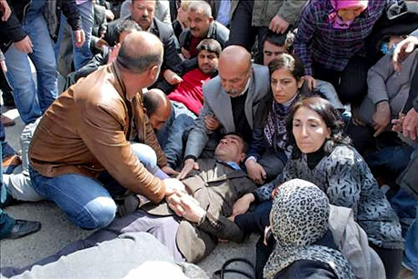 'Sivil itaatsizlik' eylemi ve Polis müdahalesi galerisi resim 29