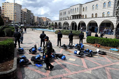 'Sivil itaatsizlik' eylemi ve Polis müdahalesi galerisi resim 35