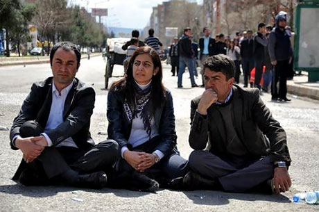 'Sivil itaatsizlik' eylemi ve Polis müdahalesi galerisi resim 36