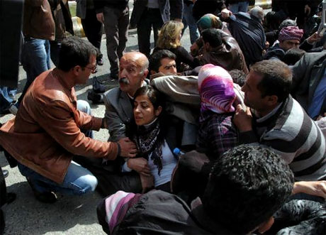 'Sivil itaatsizlik' eylemi ve Polis müdahalesi galerisi resim 38