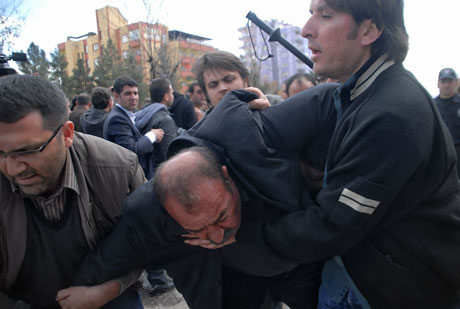 'Sivil itaatsizlik' eylemi ve Polis müdahalesi galerisi resim 8