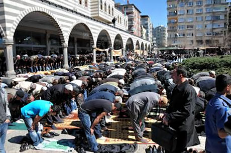 Diyarbakır'da 'sivil' Cuma namazı! galerisi resim 14