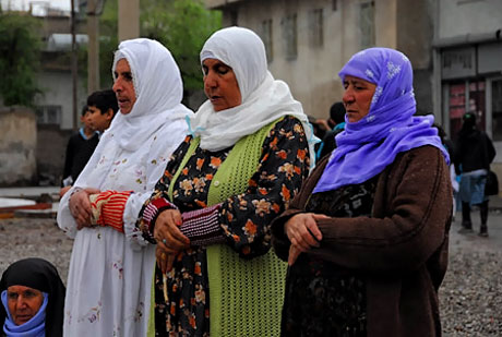 Onbinler 'Sivil Cuma' namazı kıldı galerisi resim 17