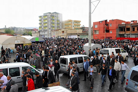 Onbinler 'Sivil Cuma' namazı kıldı galerisi resim 19