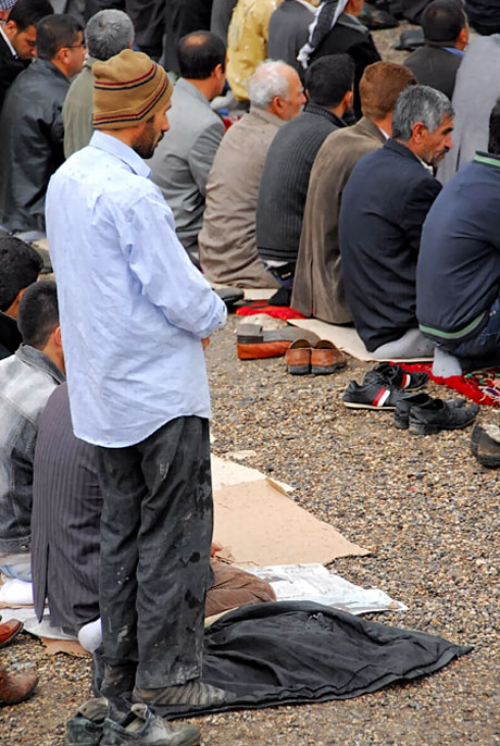 Onbinler 'Sivil Cuma' namazı kıldı galerisi resim 21