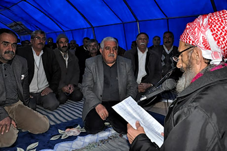 Onbinler 'Sivil Cuma' namazı kıldı galerisi resim 23