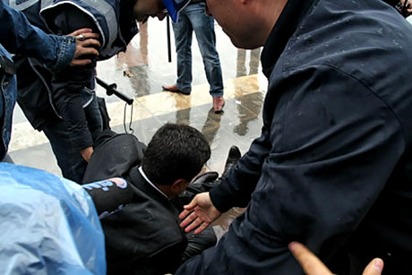 Onbinler 'Sivil Cuma' namazı kıldı galerisi resim 31