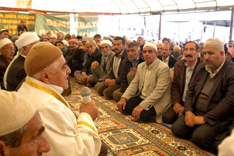 Onbinler 'Sivil Cuma' namazı kıldı galerisi resim 46