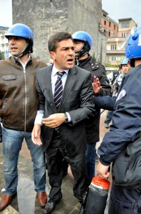 Onbinler 'Sivil Cuma' namazı kıldı galerisi resim 50