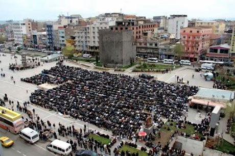 Onbinler 'Sivil Cuma' namazı kıldı galerisi resim 52