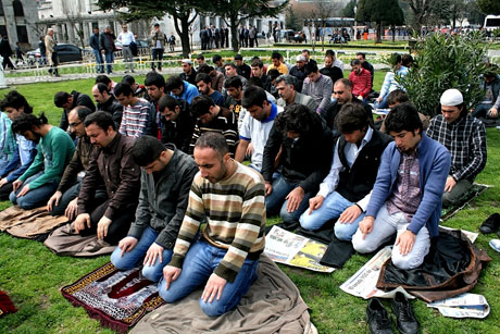 Onbinler 'Sivil Cuma' namazı kıldı galerisi resim 71