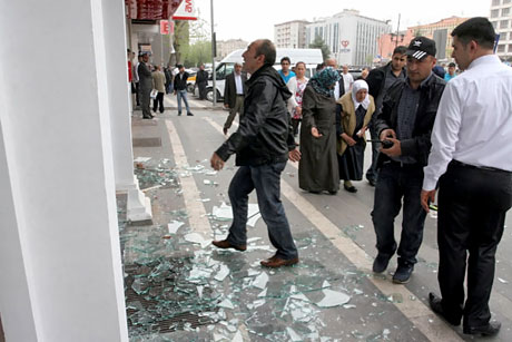 YSK vetosu'na her yerde protesto var! galerisi resim 19