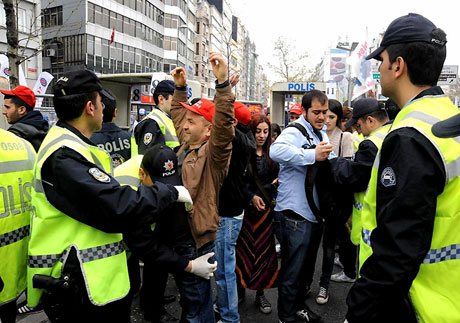 Taksim 1 Mayıs'ta çiçek açtı galerisi resim 17