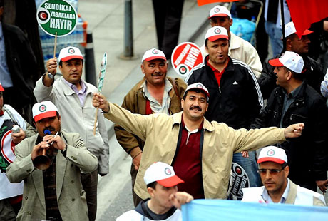 Taksim 1 Mayıs'ta çiçek açtı galerisi resim 2