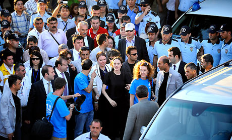 BM Elçisi Angelina Jolie Türkiye'de galerisi resim 31