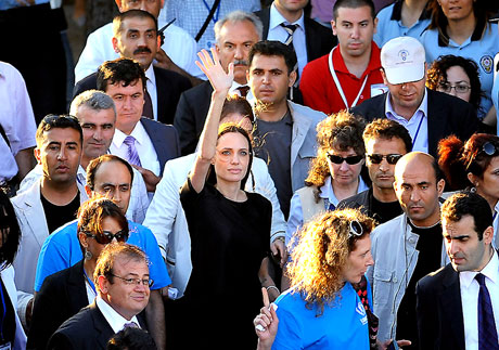 BM Elçisi Angelina Jolie Türkiye'de galerisi resim 32