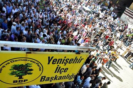 YSK'ya Diyarbakır ve Taksim'de protesto galerisi resim 27