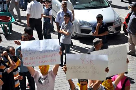 YSK'ya Diyarbakır ve Taksim'de protesto galerisi resim 29