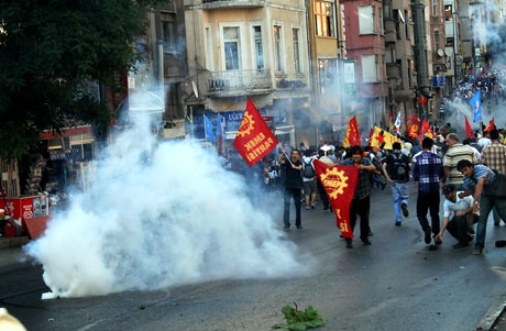 YSK'ya Diyarbakır ve Taksim'de protesto galerisi resim 32